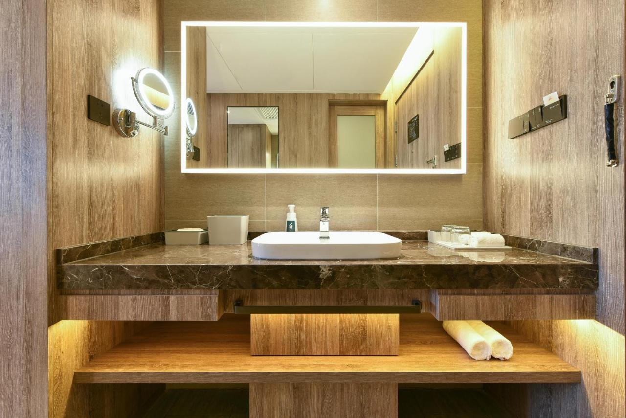 Atour Chaoyang Park Hotel 4*